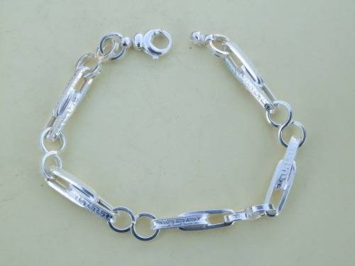 Amazing solid sterling silver bracelet - weight 10.9 g.