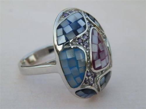 Fabulous solid sterling silver mother of pearl ring - 9.6 g.