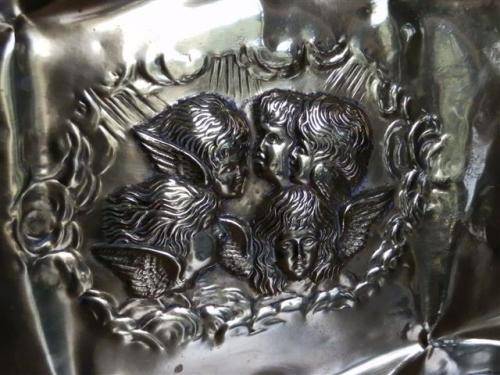 Lovely antique Victorian Art Nouveau repousse brass tray with Reynolds cherubs, hallmarked