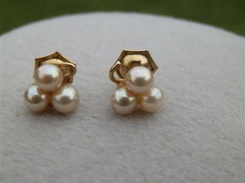 Lovely antique 9 ct gold real sea pearl earrings.