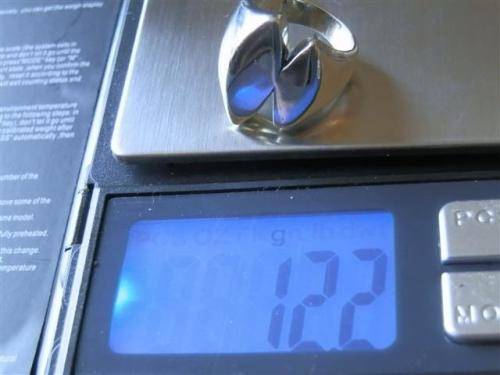 Astonishing heavy solid sterling silver ring - weight 12.2 g.