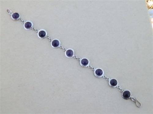 Astonishing solid sterling silver natural amethyst bracelet - weight 12.6 g.