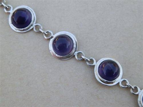 Astonishing solid sterling silver natural amethyst bracelet - weight 12.6 g.