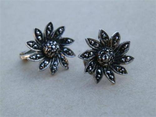 Stunning vintage solid sterling silver clip-on earrings - weight 3.9 g.