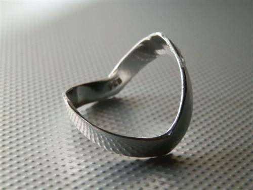 Amazing Solid Sterling Silver Wishbone Ring