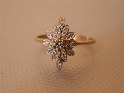Fabulous Solid 9 ct Gold 0.14 ct Diamond Ring