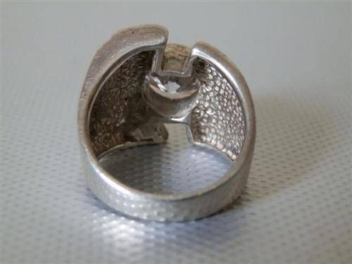 Magnificent Solid Sterling Silver Ring with Clear Stone - weight 11.2 g