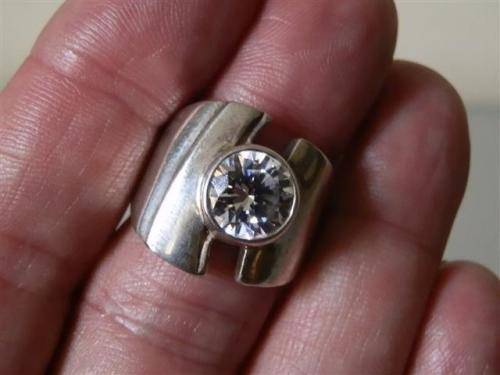 Magnificent Solid Sterling Silver Ring with Clear Stone - weight 11.2 g