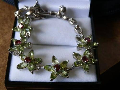 Charming Genuine Peridot Bracelet Solid Sterling Silver 14 ct White Gold Ensure no Tarnish