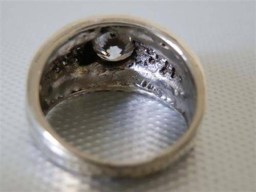 Fabulous Solid Sterling Silver Ring - weight 8.4 g