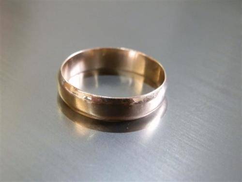 SALE!!  Solid 9 ct Gold Ring