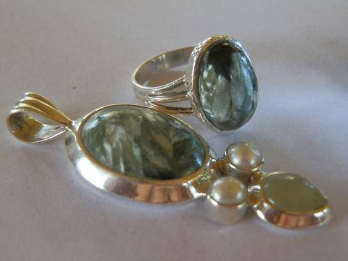 Sterling silver ring and pendant with green seraphinite