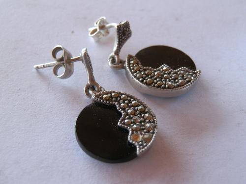 Vintage sterling silver marcasite and onyx earrings - shipping R40 insured