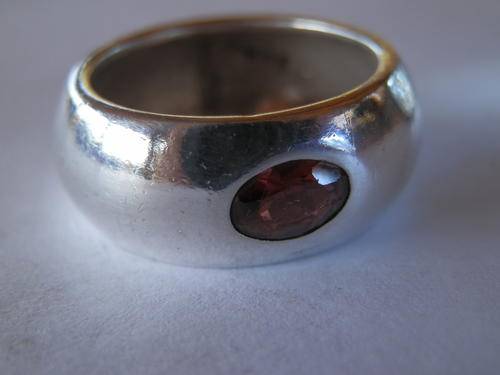 Sterling silver garnet ring - shipping R40 insured