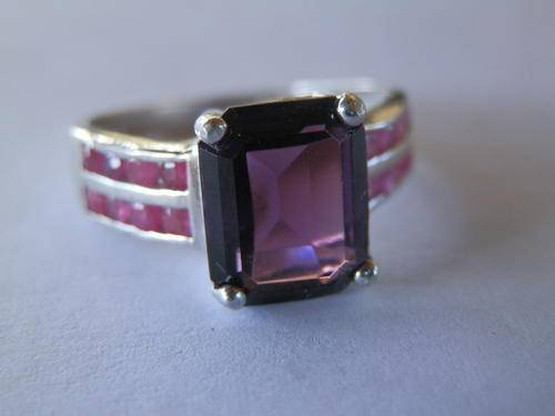 Sterling silver ruby and tourmaline ring - shipping R40 insured