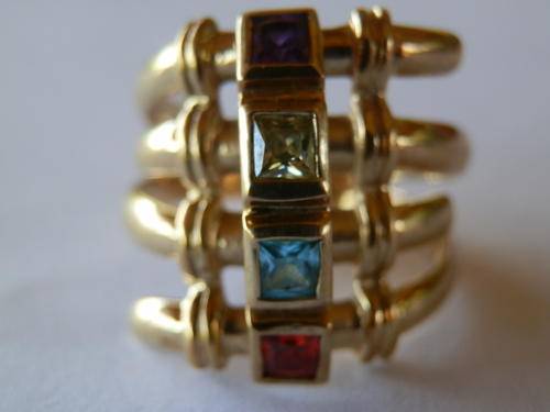 9 ct Gold multi gem ring - shipping R45 insured