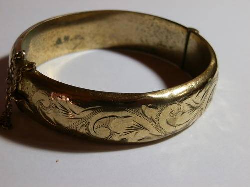 9 ct Gold plated bracelet - two (2) weeks to pay