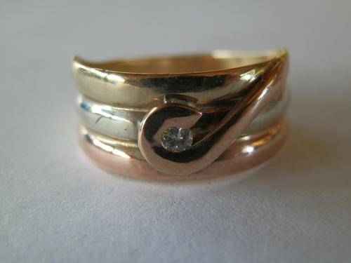 ANNUAL CLEARANCE!!   9 ct Gold - 3.3 gram - diamond ring.  Value R4,710