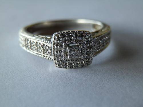 Sterling silver diamond ring - thirty (30) days to pay. Value 3,060