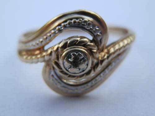 9 ct Gold diamond ring - thirty (30) days to pay