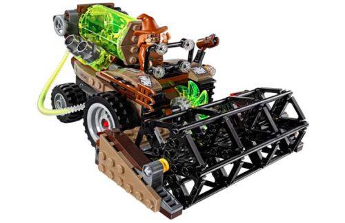 LEGO 76054 Super Heroes Batman Scarecrow Harvest of Fear (Discontinued by Manufacturer)