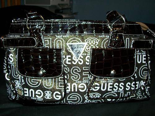 Guess Handbag (Stylish brown-black designer handbag)