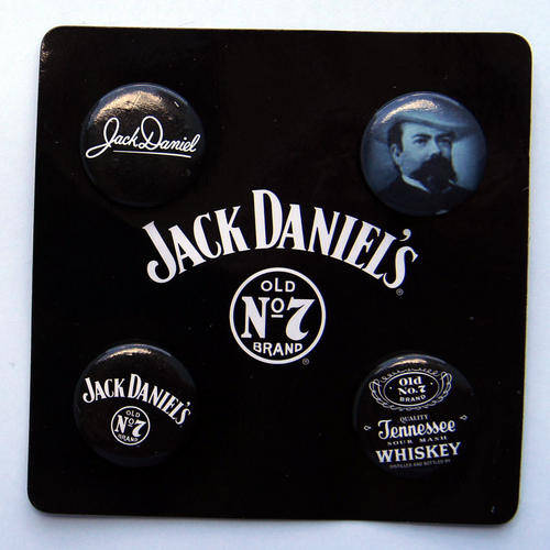 JACK DANIELS BADGES SET OF 4 - MINT ON CARD