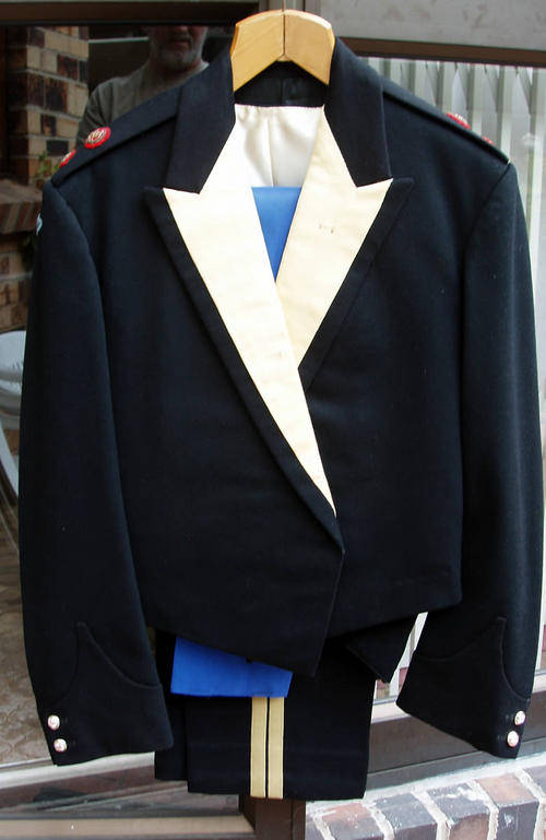 MESS DRESS UNIFORM OF THE RHODESIAN ARMY CHIEF PAYMASTER