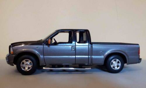 Maisto 1:18 Ford F350 Harley Davidson Die Cast Scale Model car
