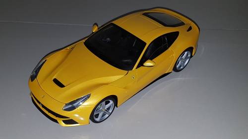 1:18 Hot Wheels Elite Ferrari F12 Berlinetta