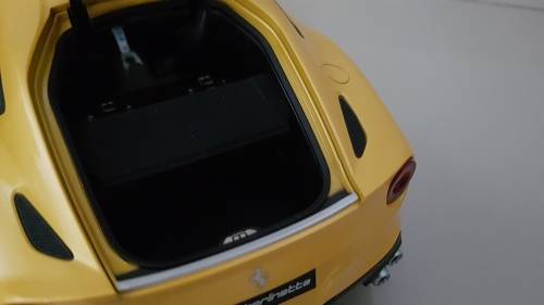 1:18 Hot Wheels Elite Ferrari F12 Berlinetta