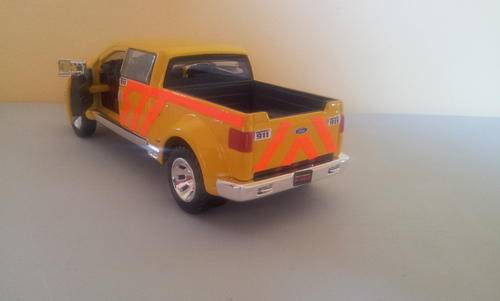 Maisto Ford Mighty F350 Die Cast Scale Model firetruck