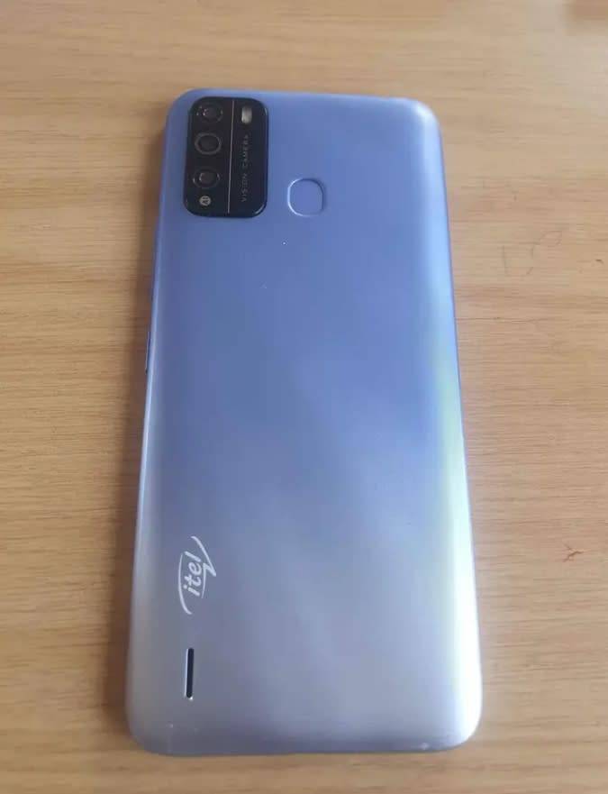 SMARTPHONE ITEL VISION 1PRO VERSION, TRIPLE AI CAMERA WITH FINGERPRINT
