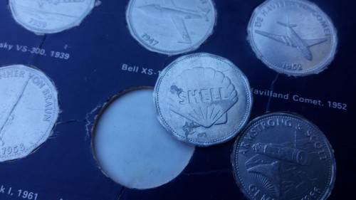 Complete set of 20 Shell Man in flight Commemorative coin collection in display card.