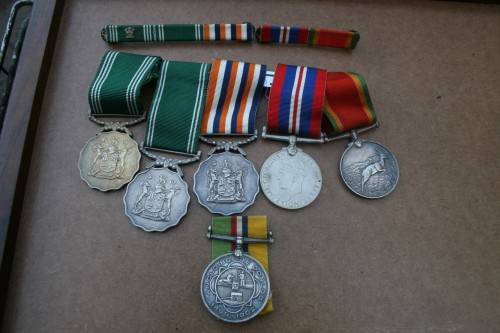 Anglo Boer war medal , WW2 Medals and SA Army set to Father and son