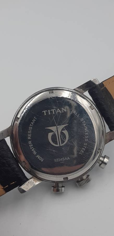 Titan Chronograph watch. 45mm diameter