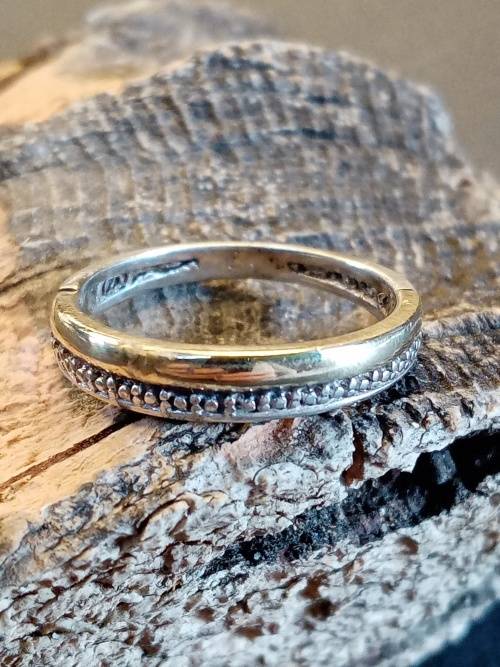 Sterling silver and 9ct gold ring Size L