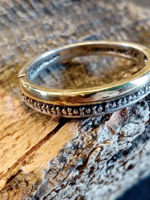 Sterling silver and 9ct gold ring Size L