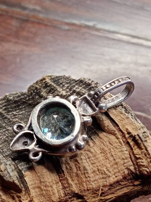 Antique sterling silver pendant stone size 12mm by 15mm