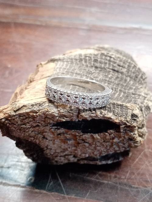 Sterling silver ladies ring Size: O
