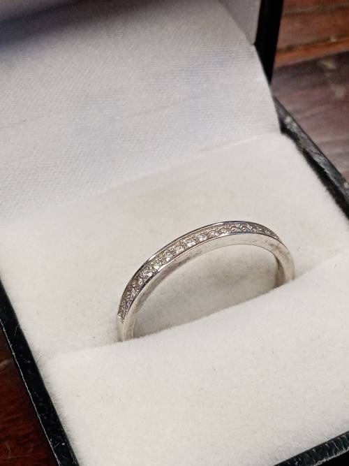 Sterling silver ladies ring Size: R
