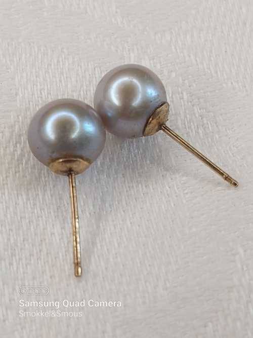 9ct gold ladies ring and genuine pearl earrings no butterflies