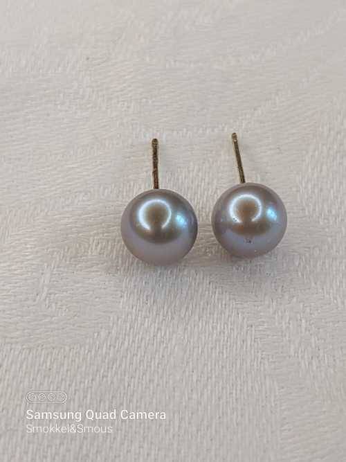 9ct gold ladies ring and genuine pearl earrings no butterflies