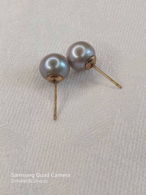 9ct gold ladies ring and genuine pearl earrings no butterflies