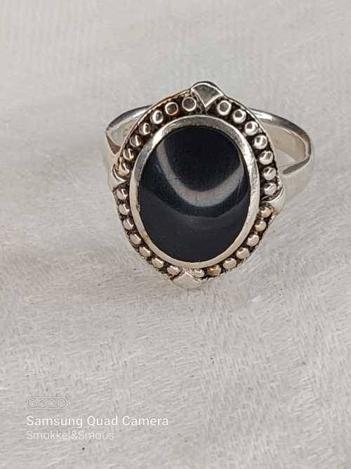 Antique vintage sterling silver ladies ring with black stone Size:P