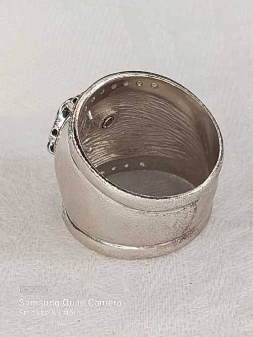 Sterling silver ladies ring Size: T