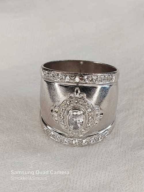 Sterling silver ladies ring Size: T