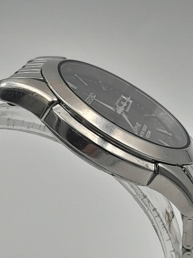 Seiko 37mm ex crown 44mm lug to lug