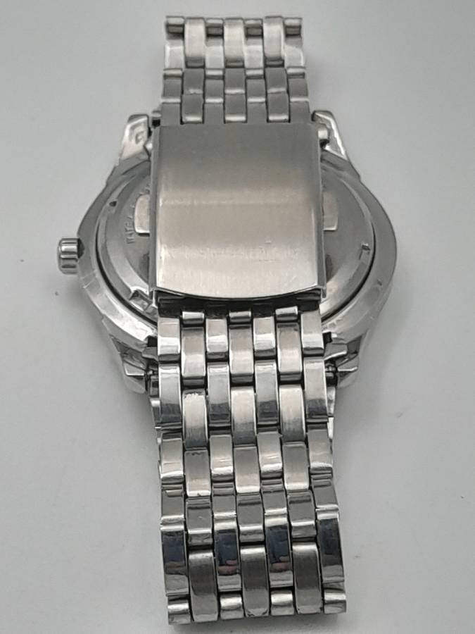 Seiko 37mm ex crown 44mm lug to lug