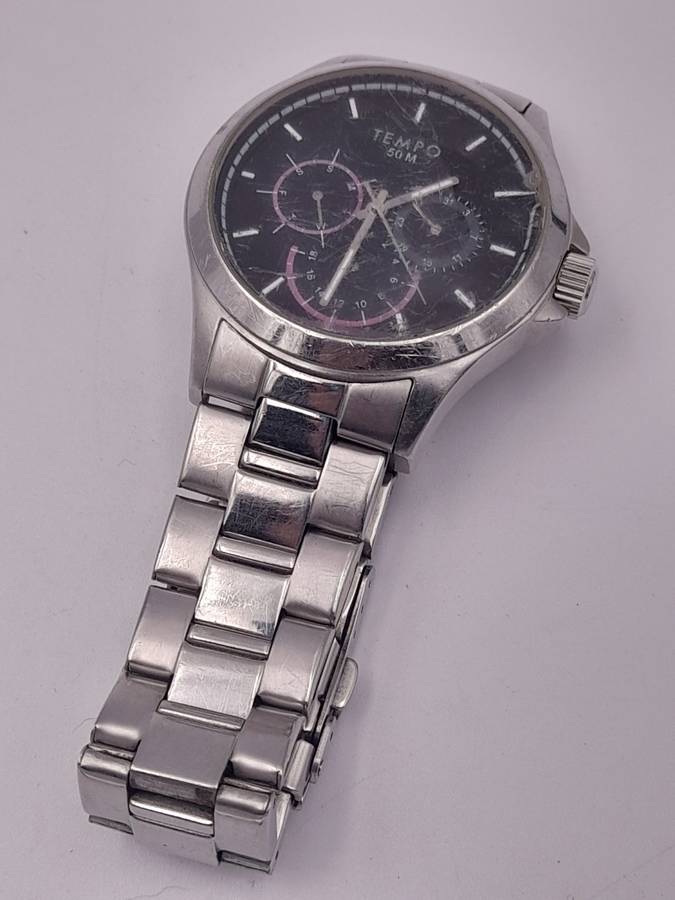 Untested watches for repairs and parts only
